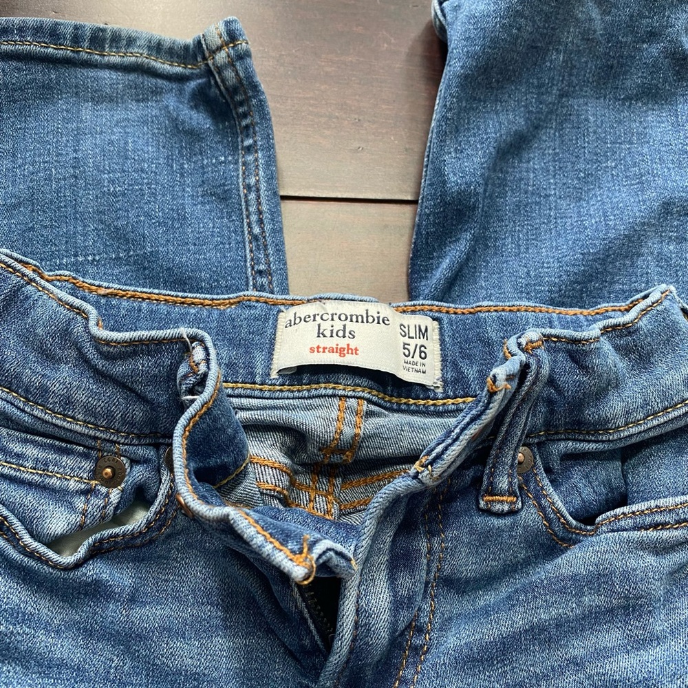 Boys size 5/6 Abercrombie kids slim jeans